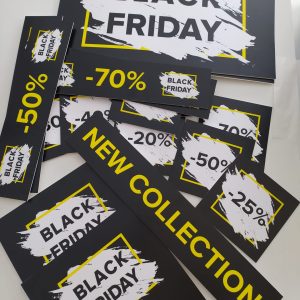 Carteleria ad uso PVC vinilado. Diseño por Mochita. Carteles pequeños black friday