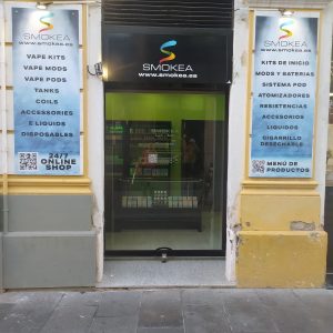 Fachada PVC y vinilo impreso y laminado corts y larga duración Fachada Smokea