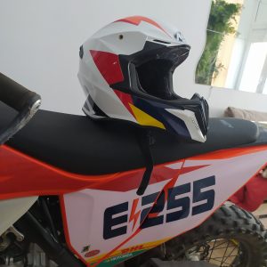 Matricula Moto y personalización de casco Matricula Moto y personalización de casco